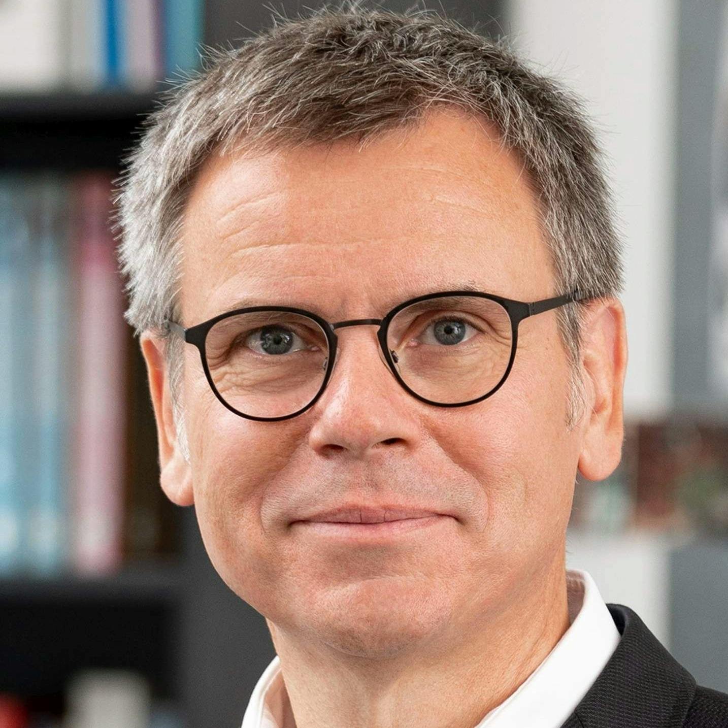 Prof. Dr. Ulrich Simon